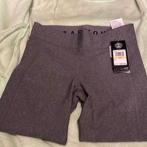 Under Armour compression heat gear leggings